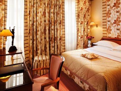 Horset Opera, Western Premier Collection 4*